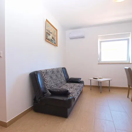 Apartment Biljana 1480 Liznjan