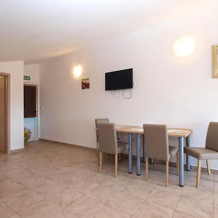 Apartment Biljana 1480 *