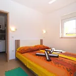 Biljana 1480 * Ližnjan