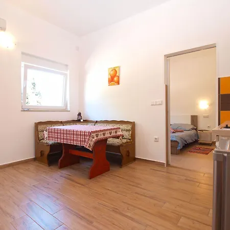 Biljana 1480 *
