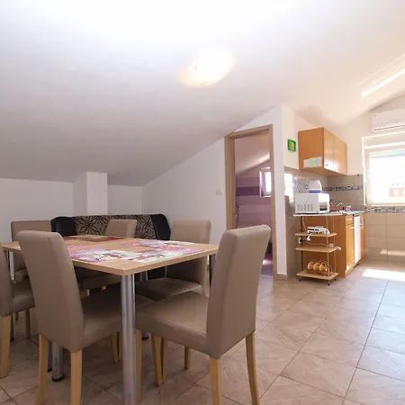 Biljana 1480 Appartement Ližnjan