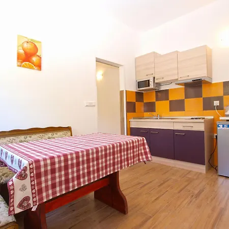 Biljana 1480 * Ližnjan