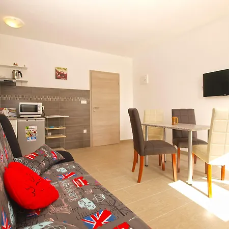 Biljana 1480 Apartman Ližnjan